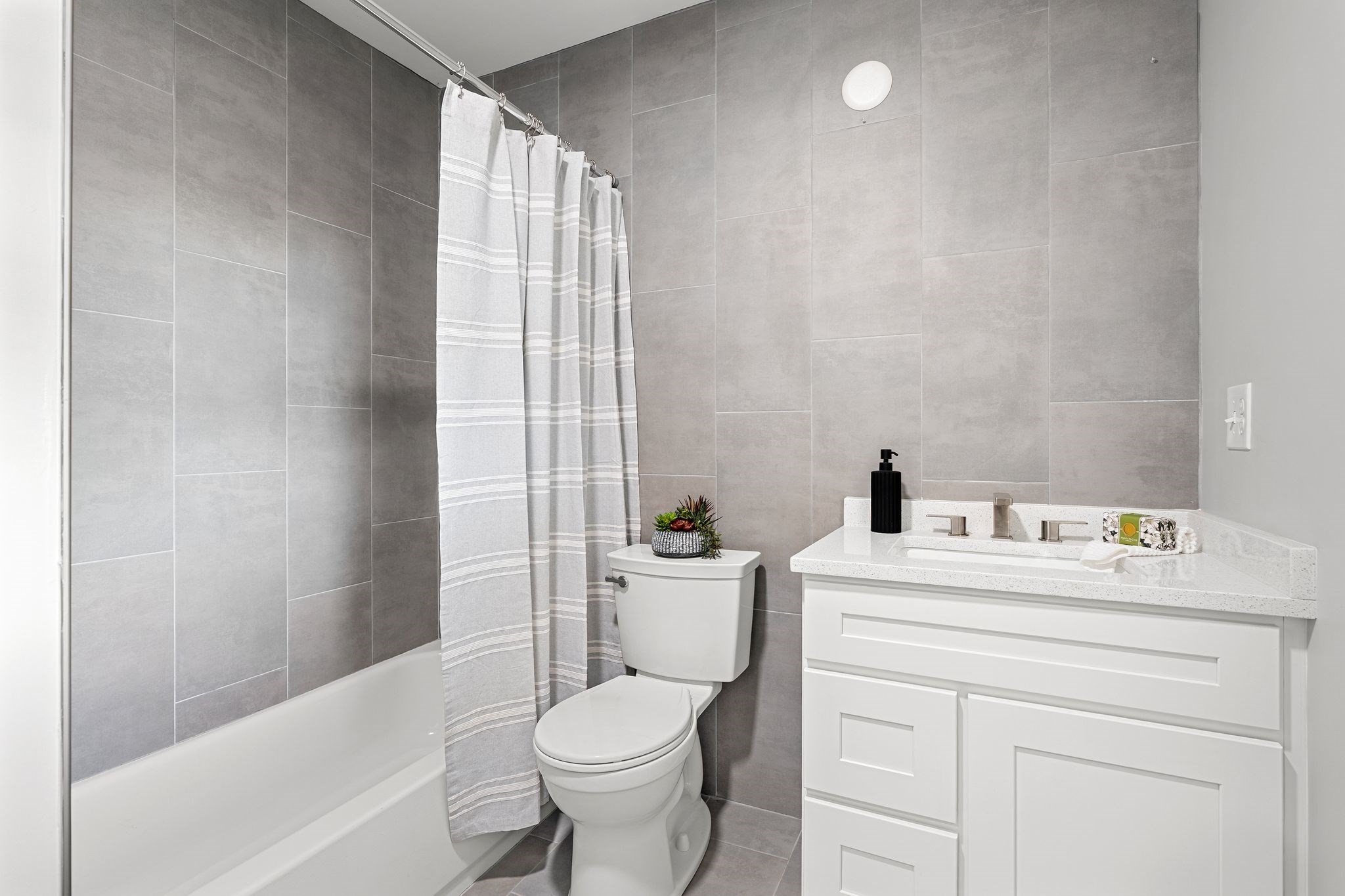 679 Columbia Rd Unit 1, Dorchester, Boston, MA 02125 - Image 28