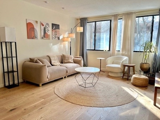 1731 Beacon St, Apt 4