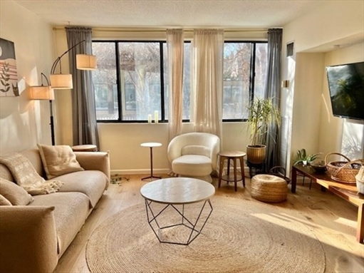 1731 Beacon St, Apt 4