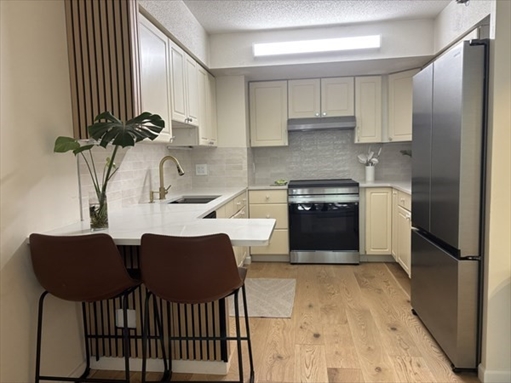 1731 Beacon St, Apt 4