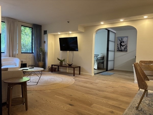 1731 Beacon St, Apt 4