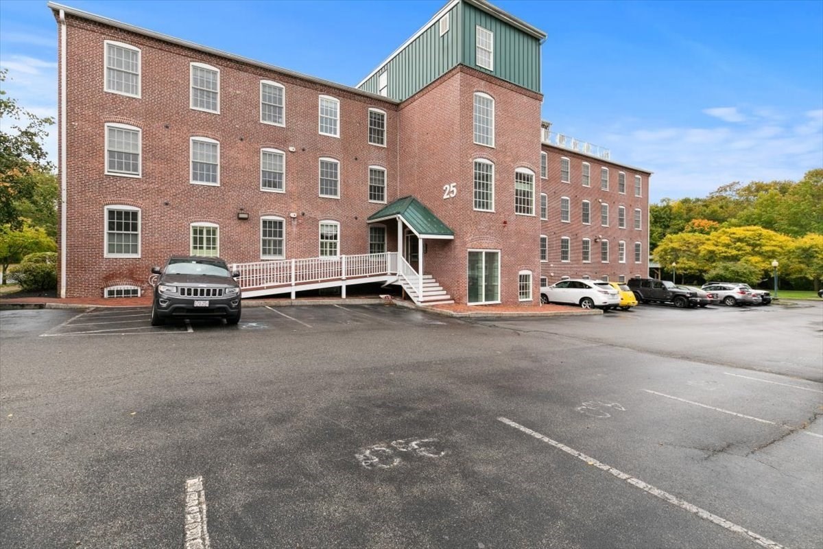 25 Cedar St. Unit 4, Amesbury, MA 01913 - Image 32