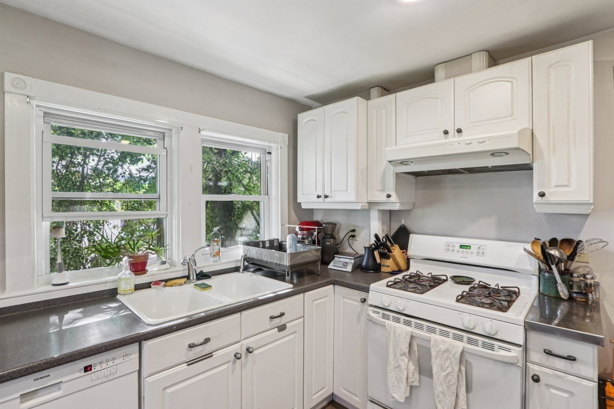 15 Colby St, Medford, MA 02155 - Image 29