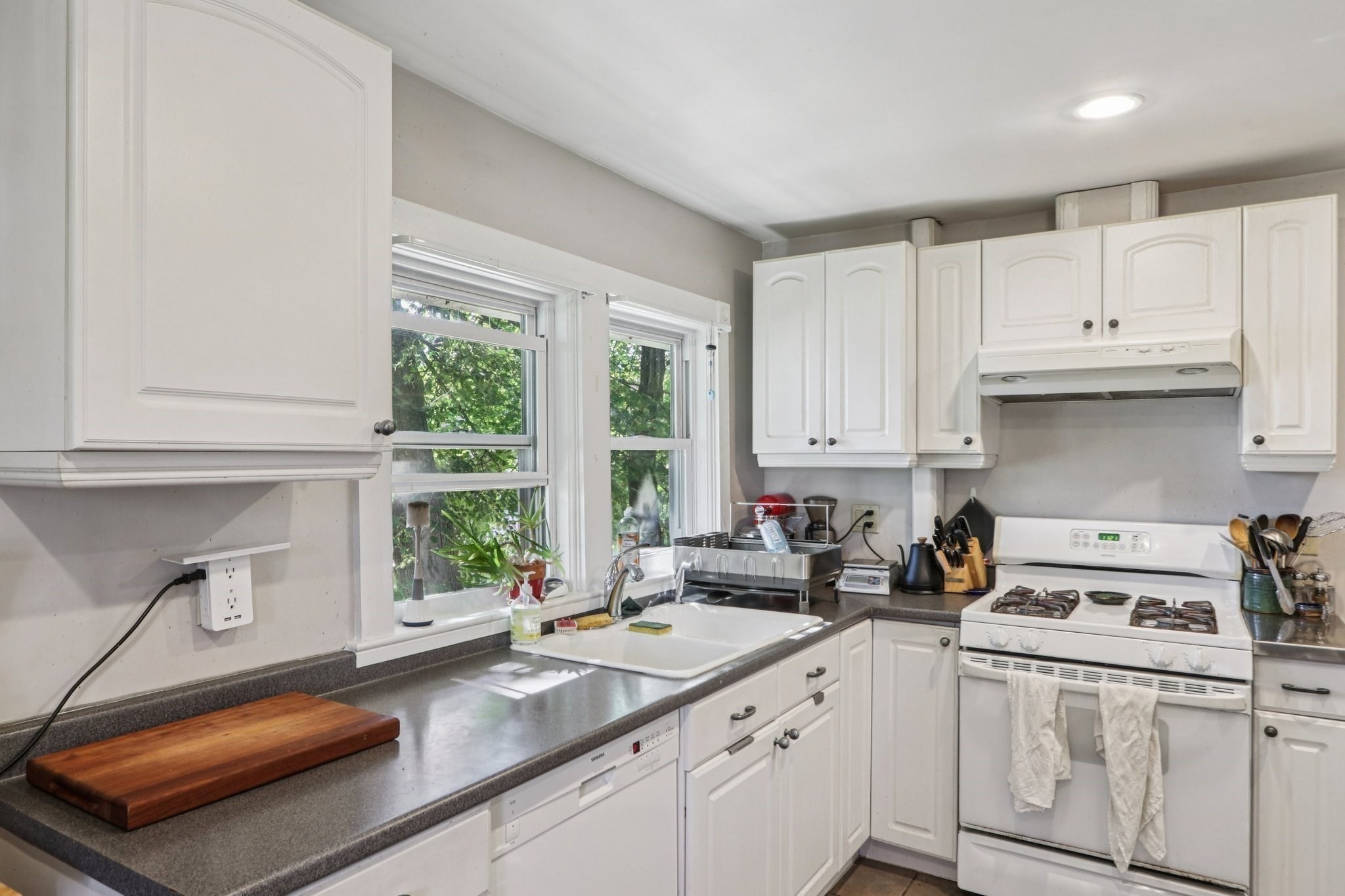 15 Colby St, Medford, MA 02155 - Image 32