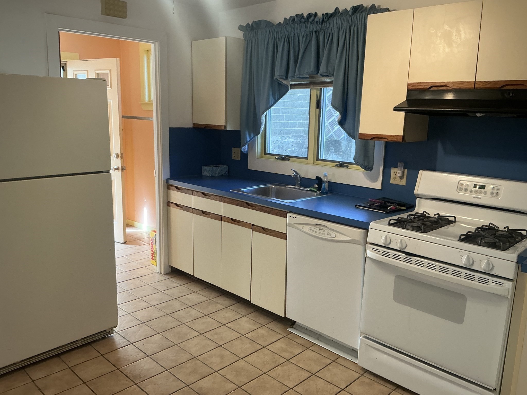 95 Newburg St, Roslindale, Boston, MA 02131 - Image 4