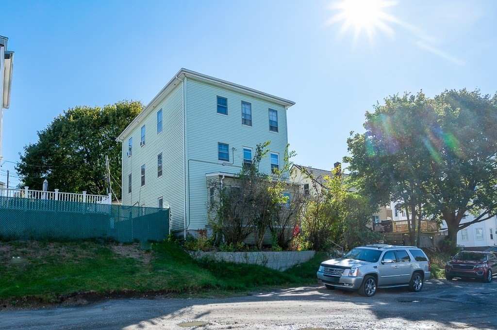 91 Fox St, Worcester, MA 01604 - Image 2