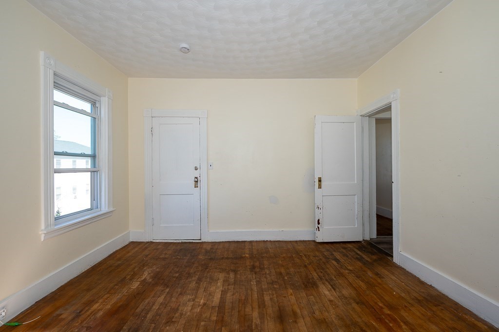 91 Fox St, Worcester, MA 01604 - Image 16