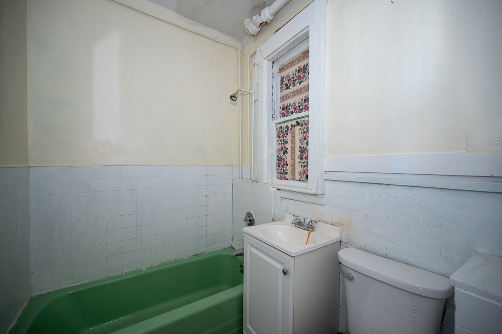 91 Fox St, Worcester, MA 01604 - Image 4