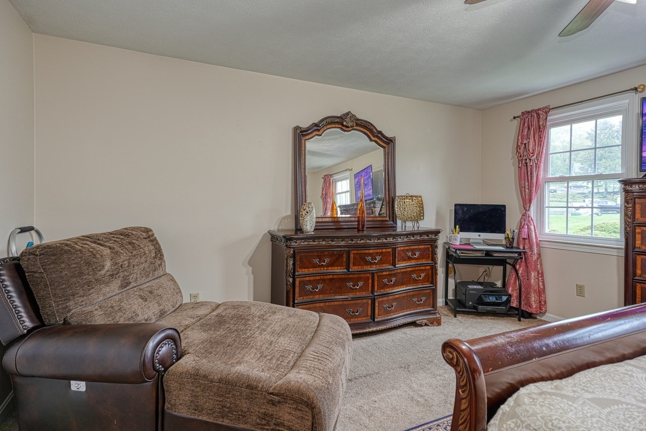 17 Fernwood Dr Unit D, Leominster, MA 01453 - Image 12