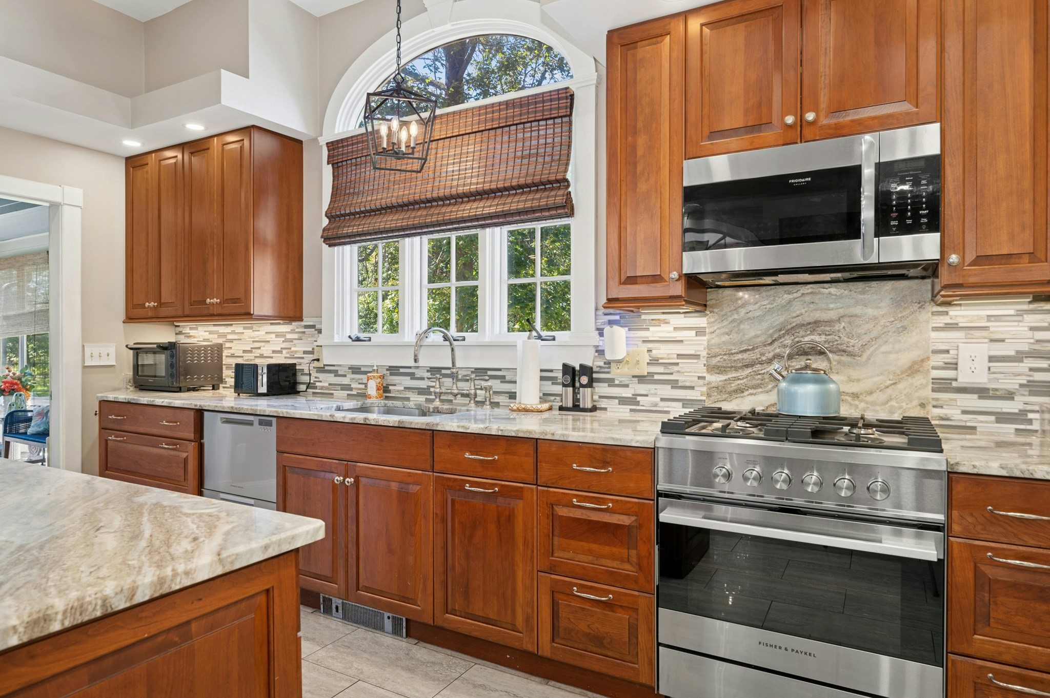 667 Grove St, Worcester, MA 01605 - Image 27