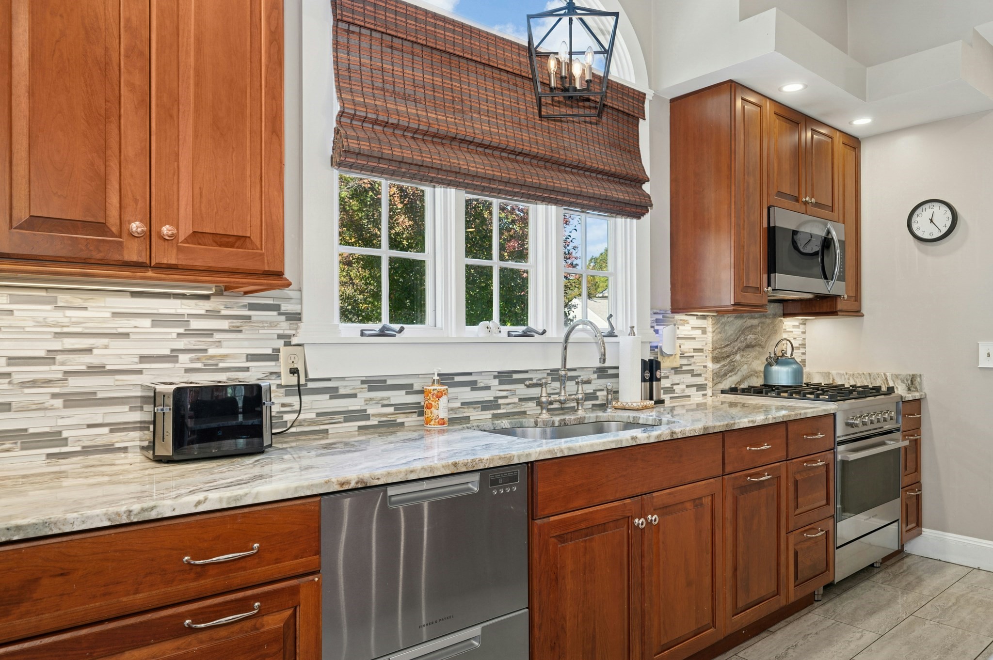 667 Grove St, Worcester, MA 01605 - Image 28