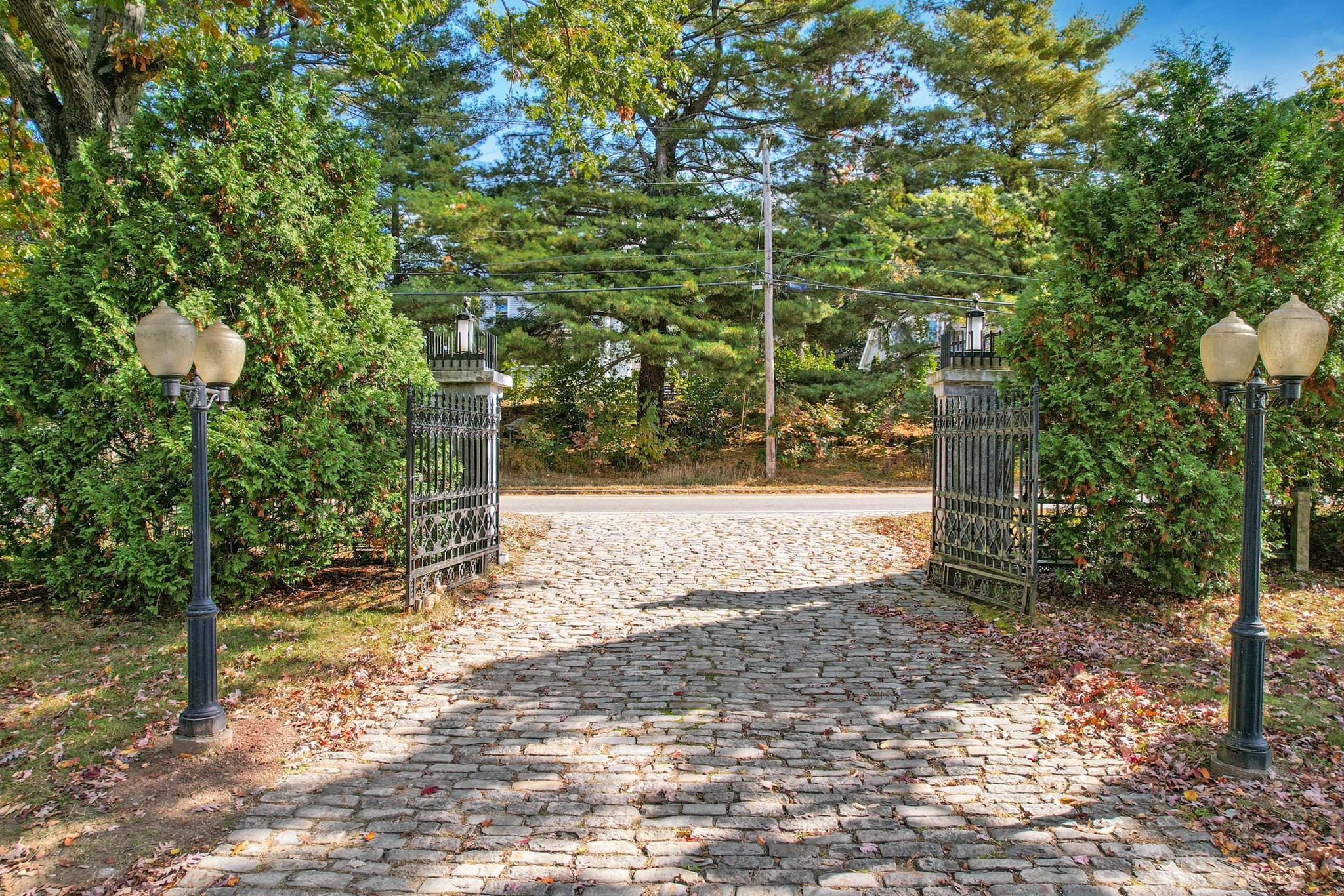 667 Grove St, Worcester, MA 01605 - Image 4