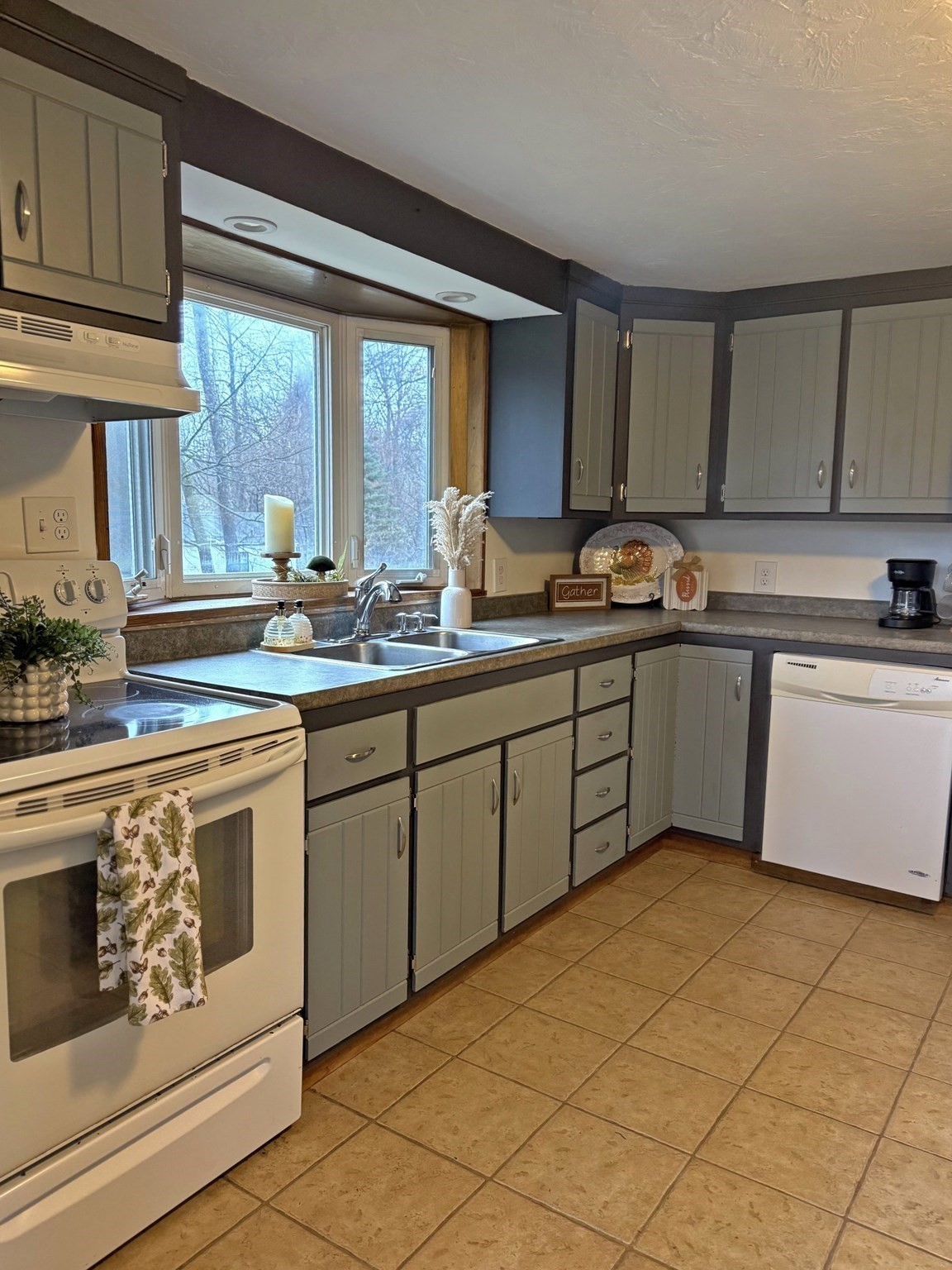 19 Laurelwood Ave, Leicester, MA 01524 - Image 3