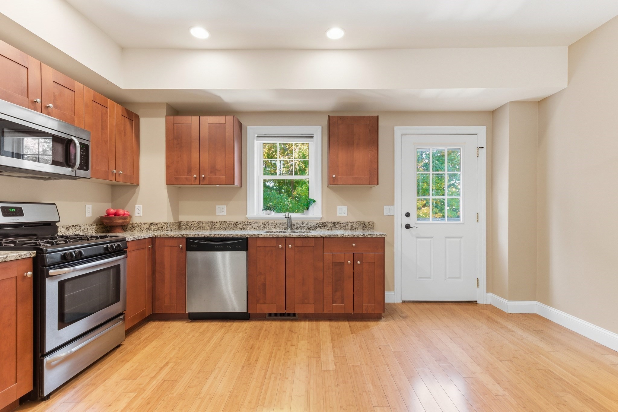 8 Saint Marys Way Unit 8, Marlborough, MA 01752 - Image 4