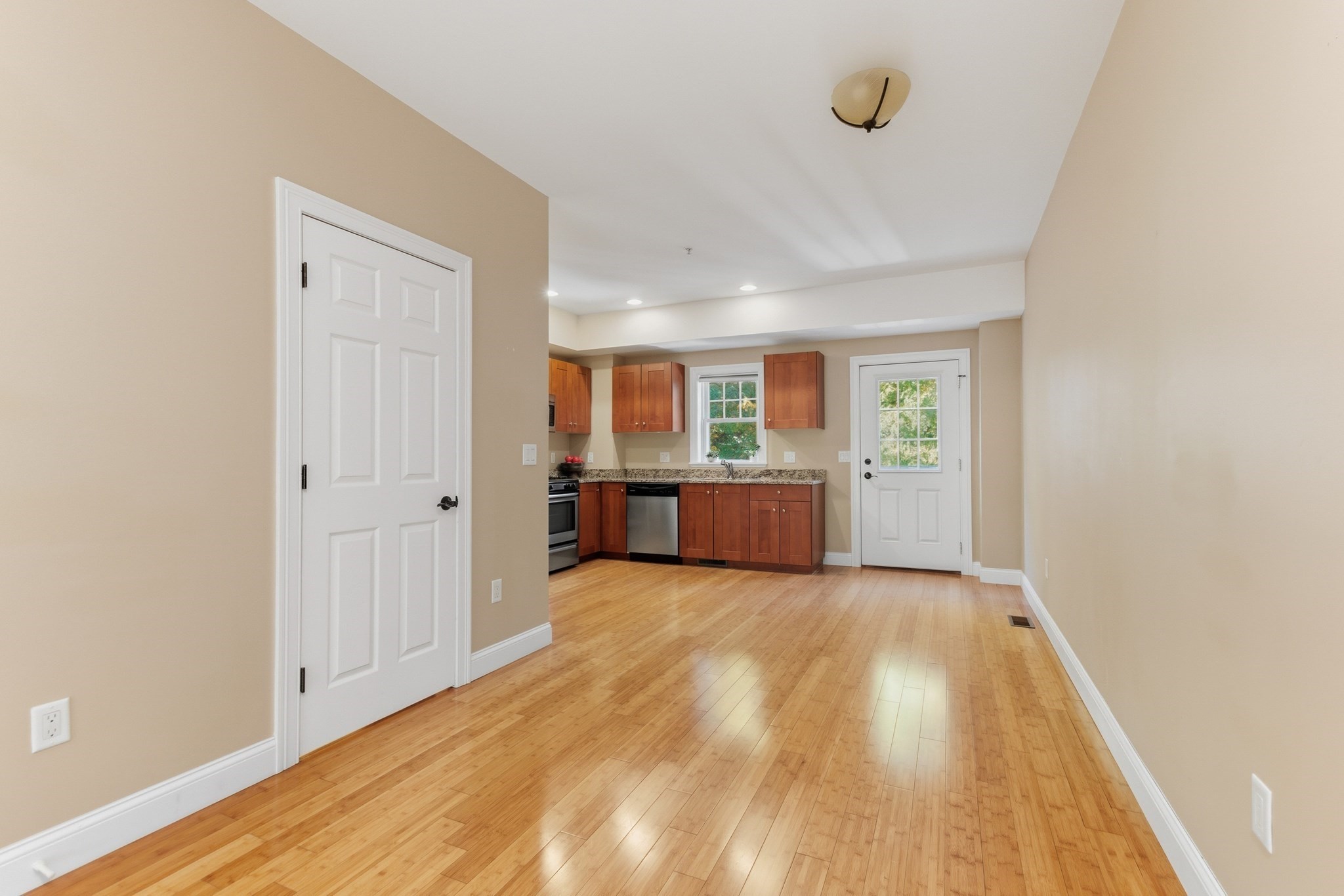 8 Saint Marys Way Unit 8, Marlborough, MA 01752 - Image 8