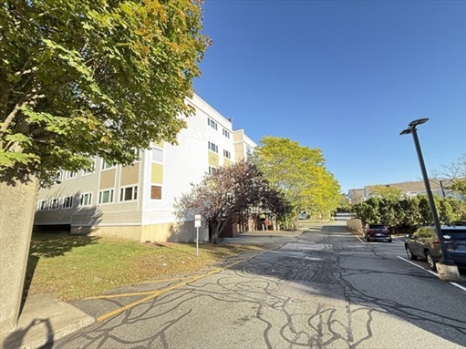 35 Desmoines Road, Apt 510