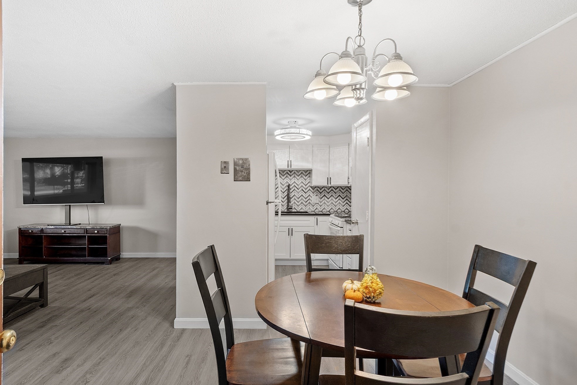 295 Pawtucket Blvd Unit 7, Lowell, MA 01854 - Image 9