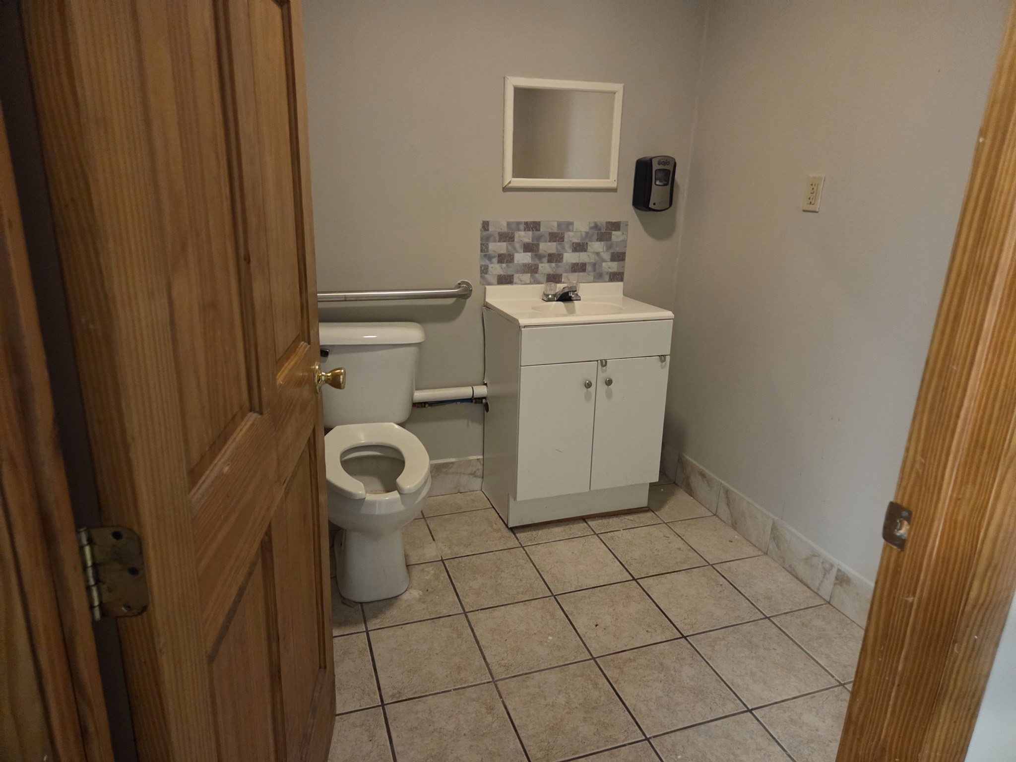 48 Common St, Lawrence, MA 01840 - Image 7