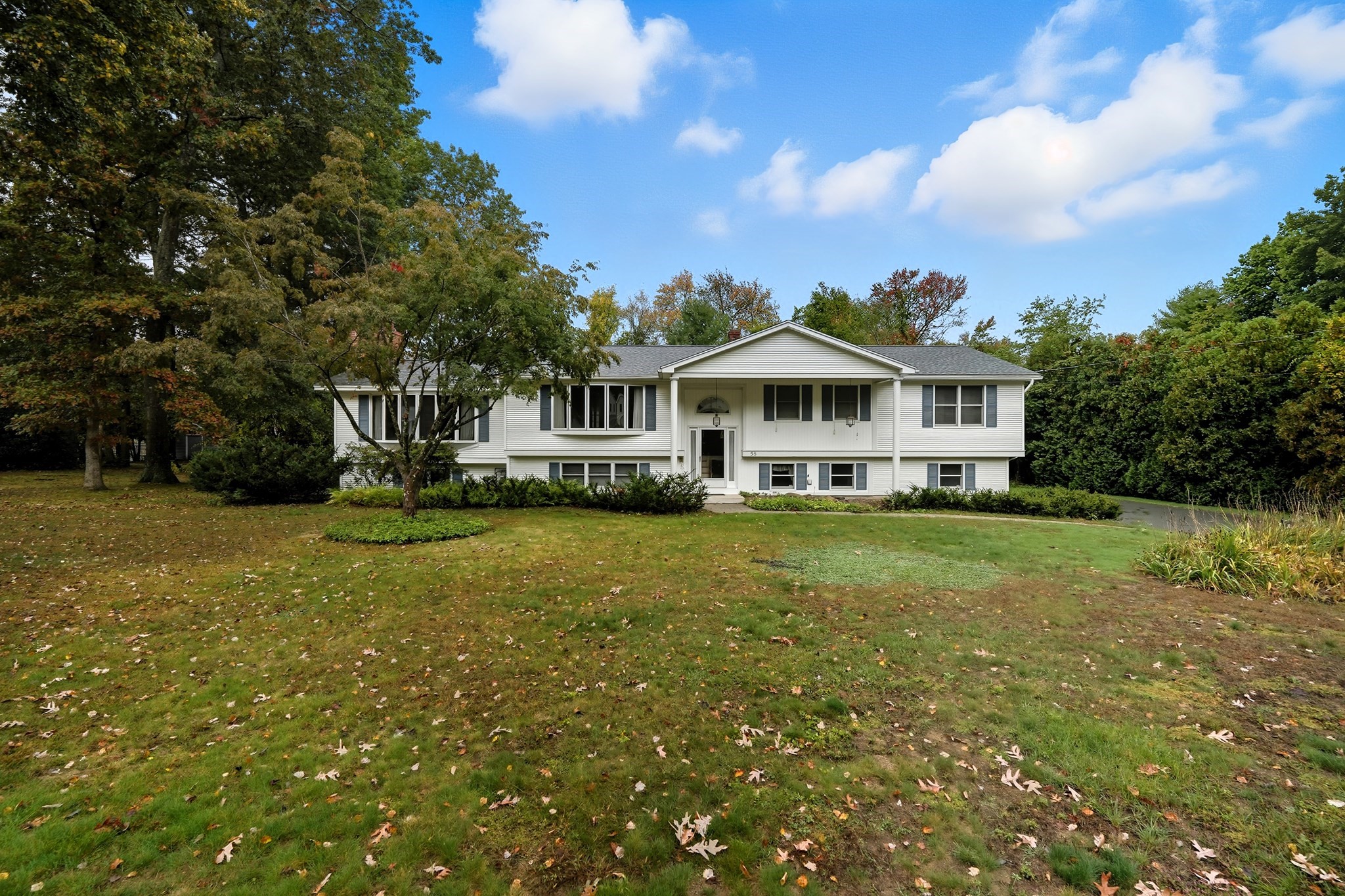 98 Brookhaven Dr, East Longmeadow, MA 01028