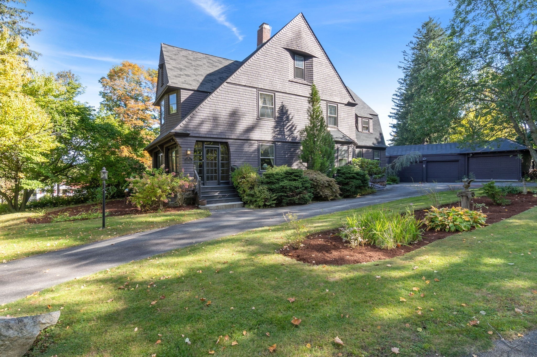 16 Court St, North Andover, MA 01845