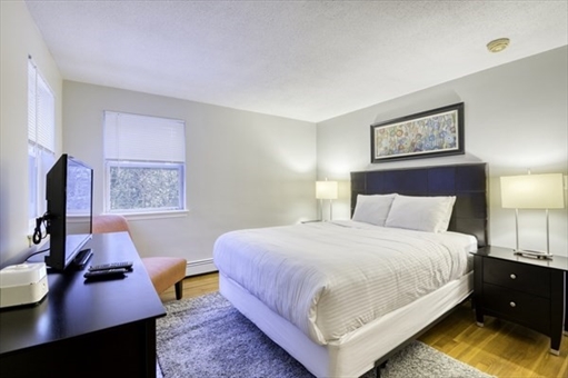 56 Curtis Street, Apt 3