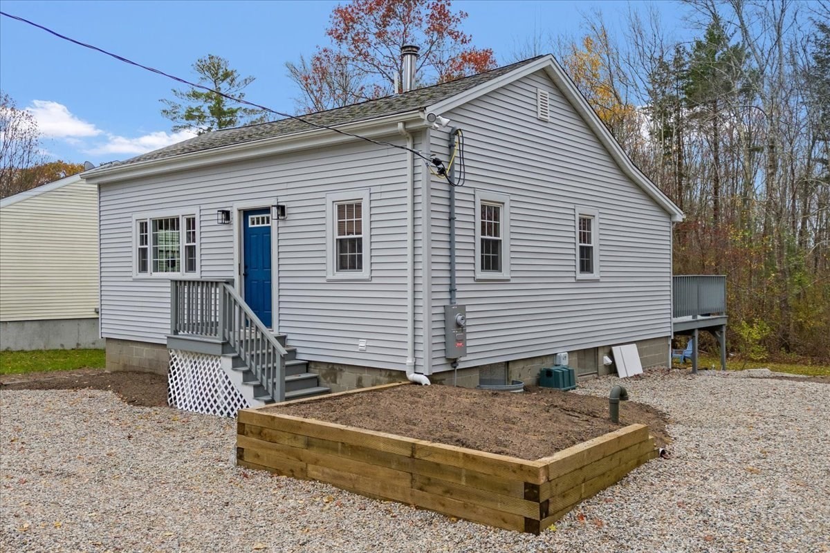 102 Leon Ct, Hanson, MA 02341