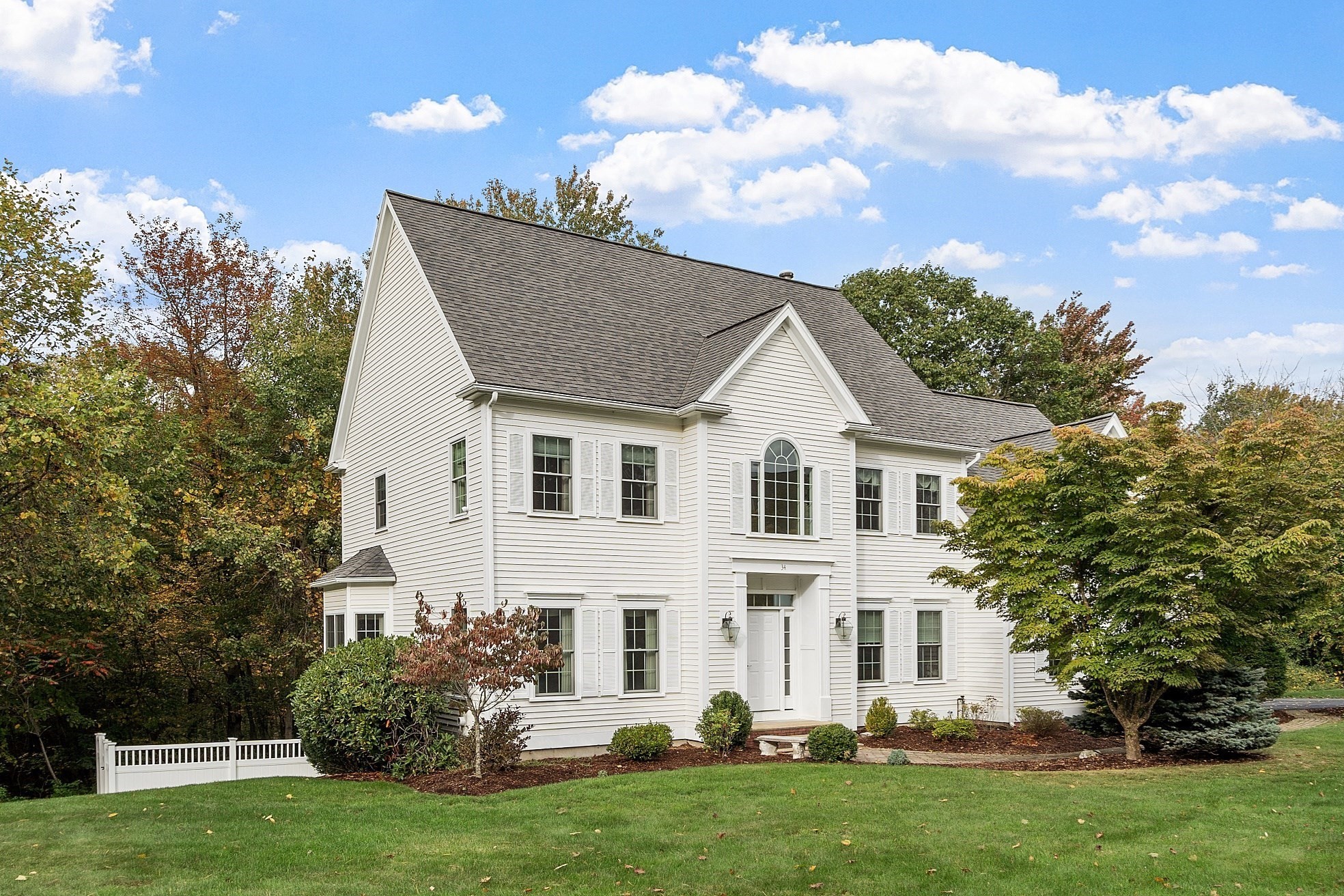 34 Joseph Rd, Shrewsbury, MA 01545