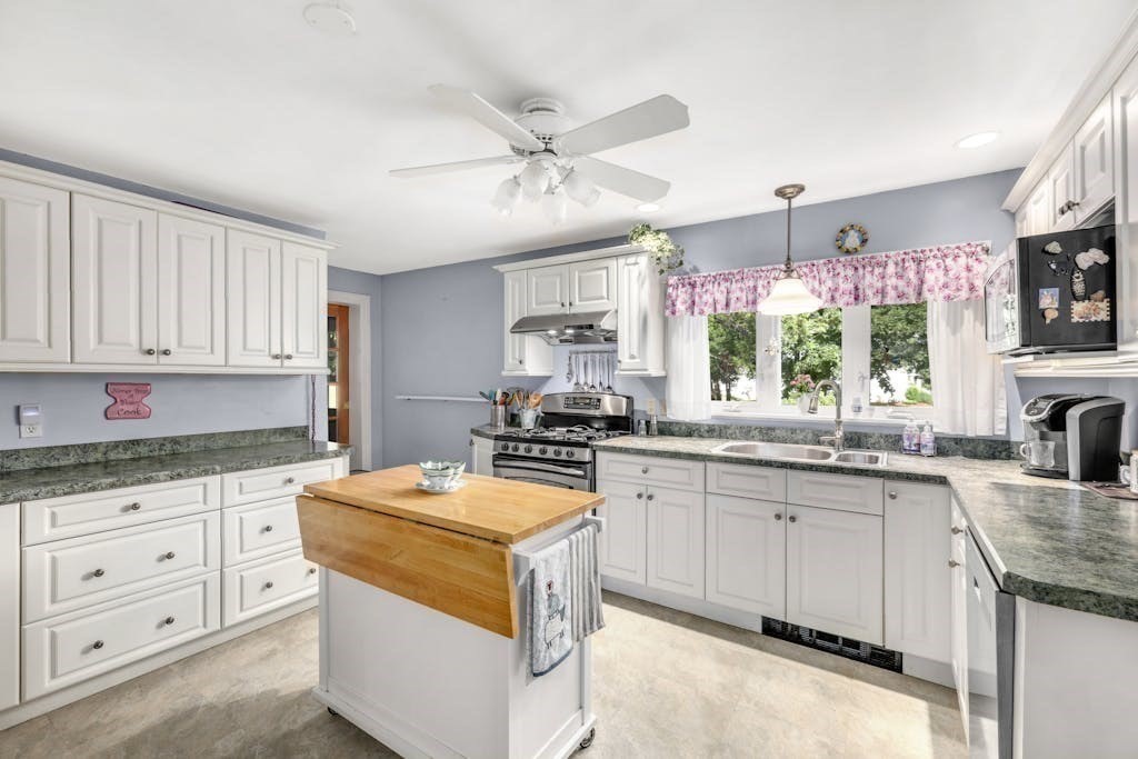 647 Main Street, Shrewsbury, MA 01545 - Image 16