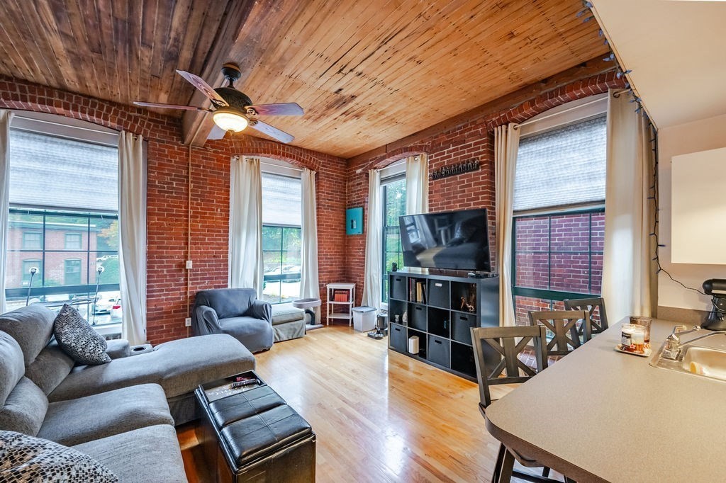 14 Sanford St Unit 15, Medway, MA 02053 - Image 11