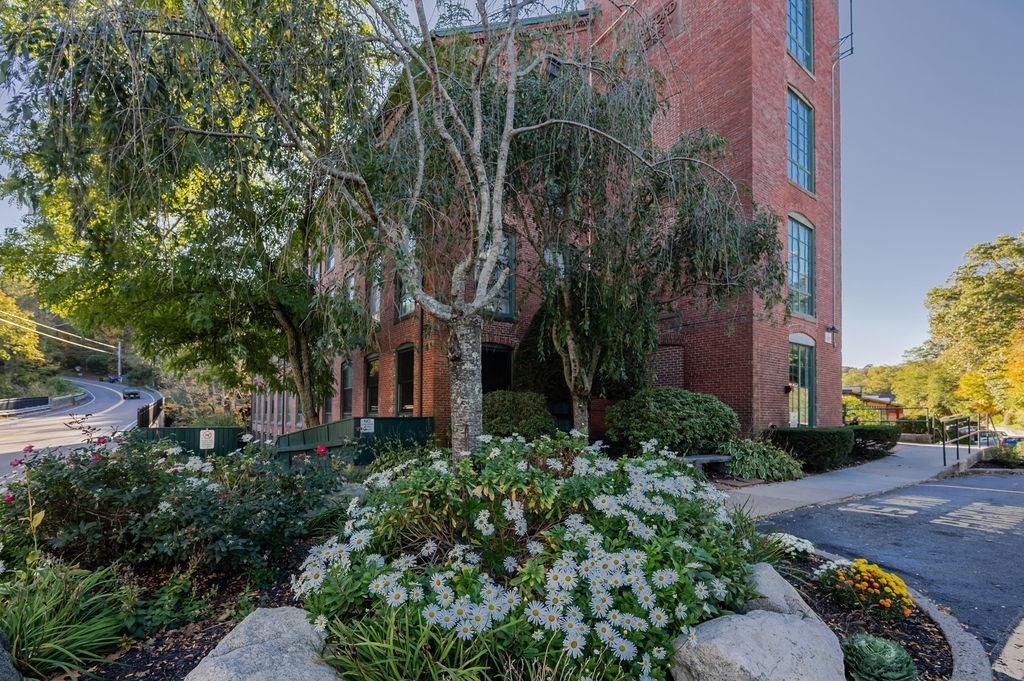 14 Sanford St Unit 15, Medway, MA 02053 - Image 3