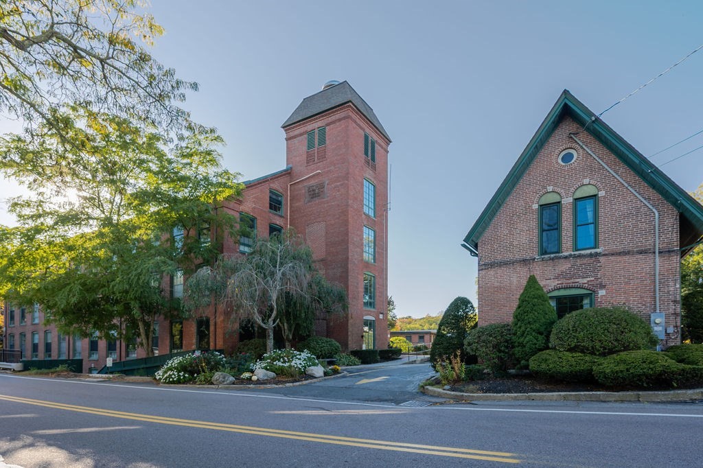 14 Sanford St Unit 15, Medway, MA 02053 - Image 5