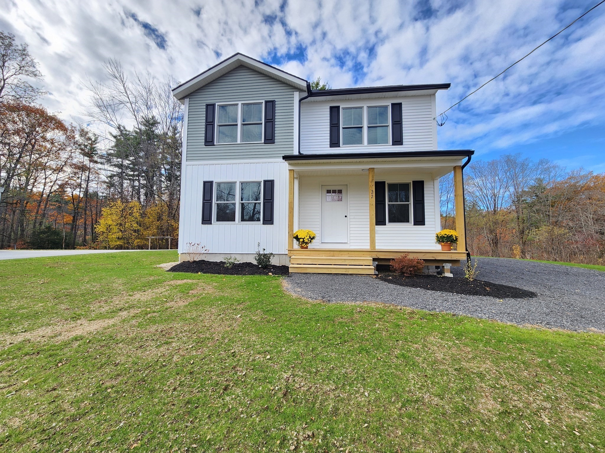 27 Cottage St, Winchendon, MA 01475