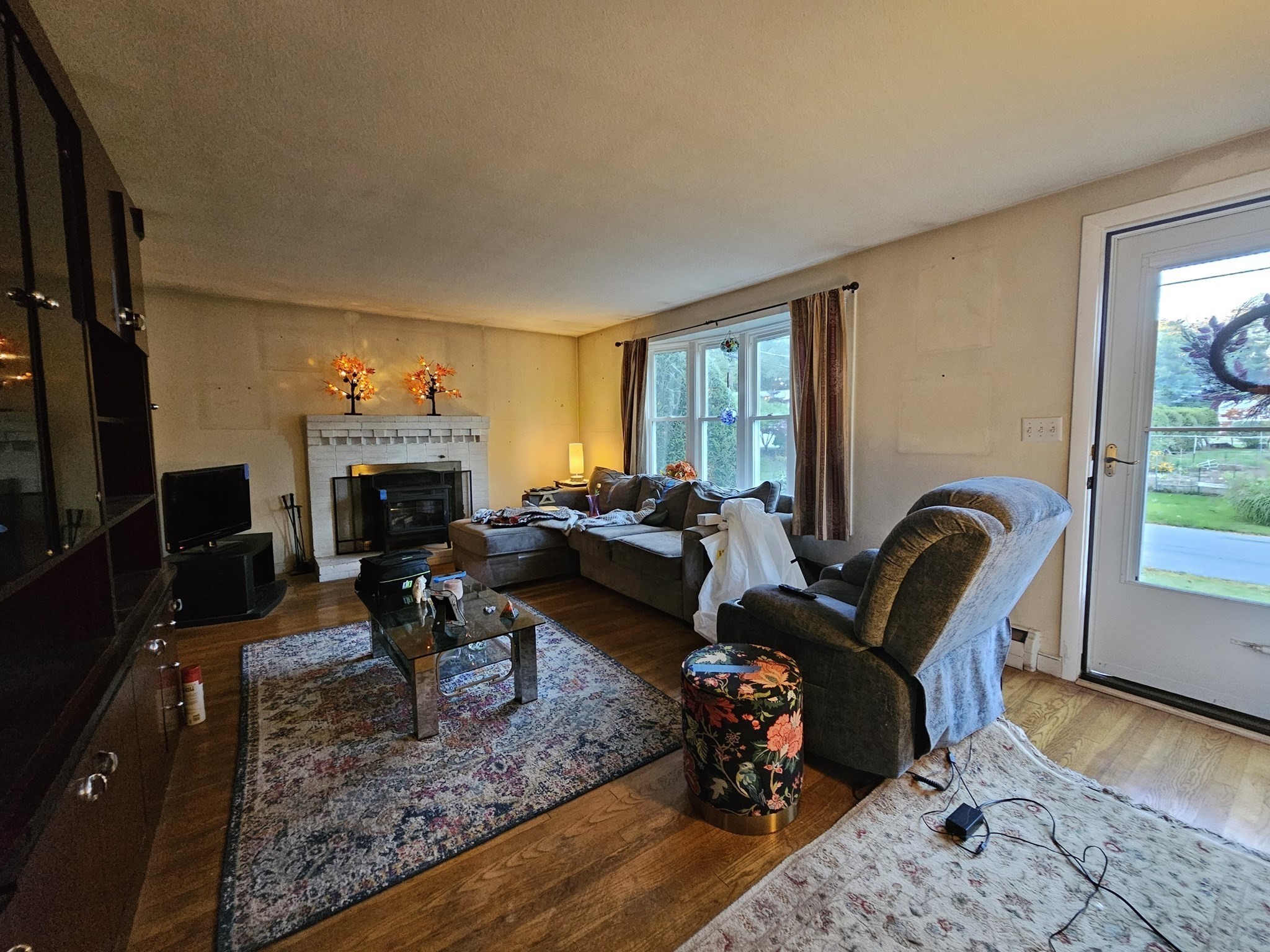 24 Eisenhower Dr, Easton, MA 02375 - Image 2