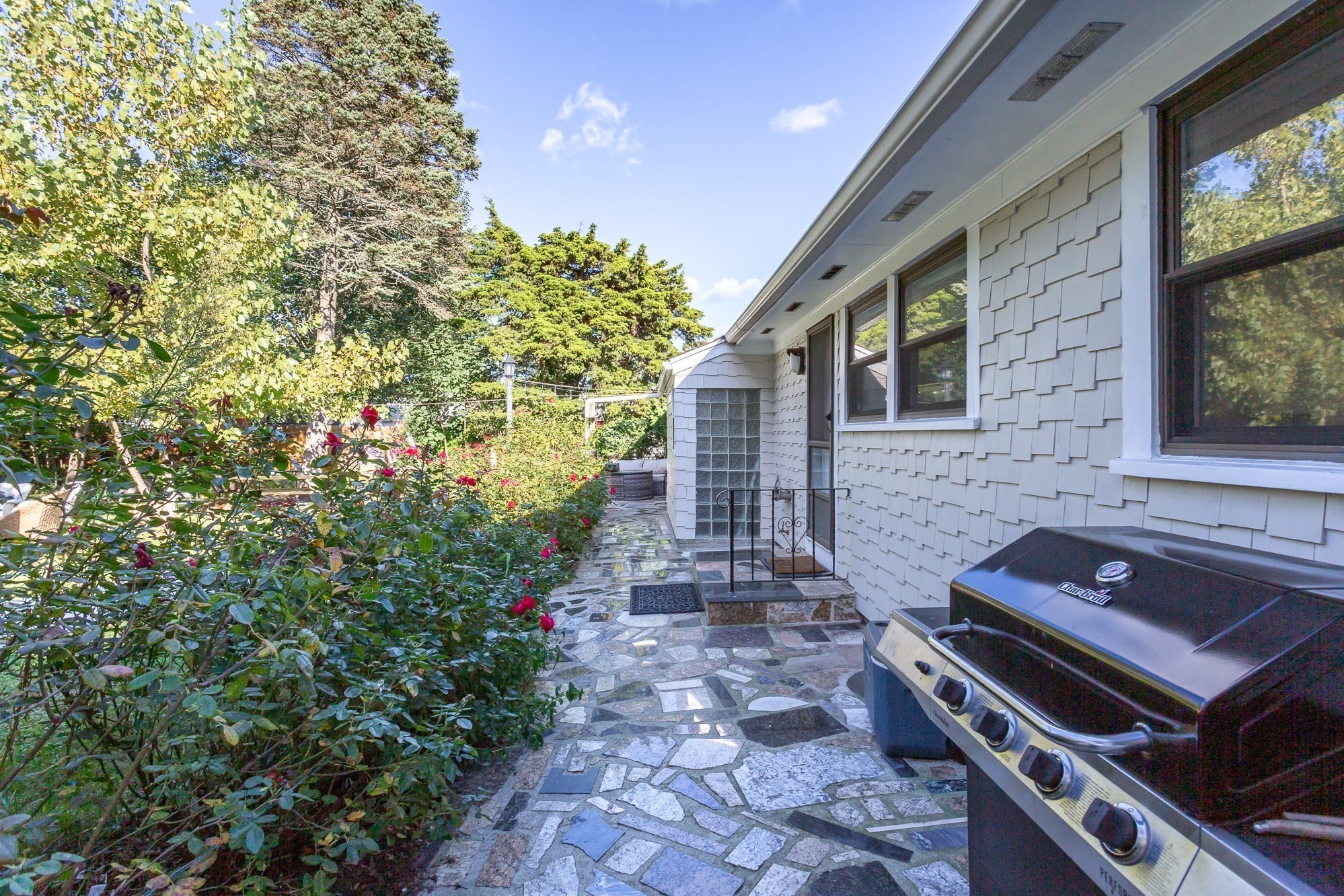 209 Jarry St, New Bedford, MA 02745 - Image 7