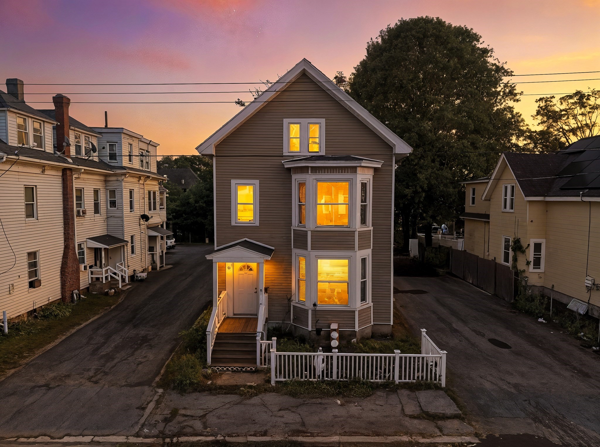 91 Farnham St, Lawrence, MA 01843