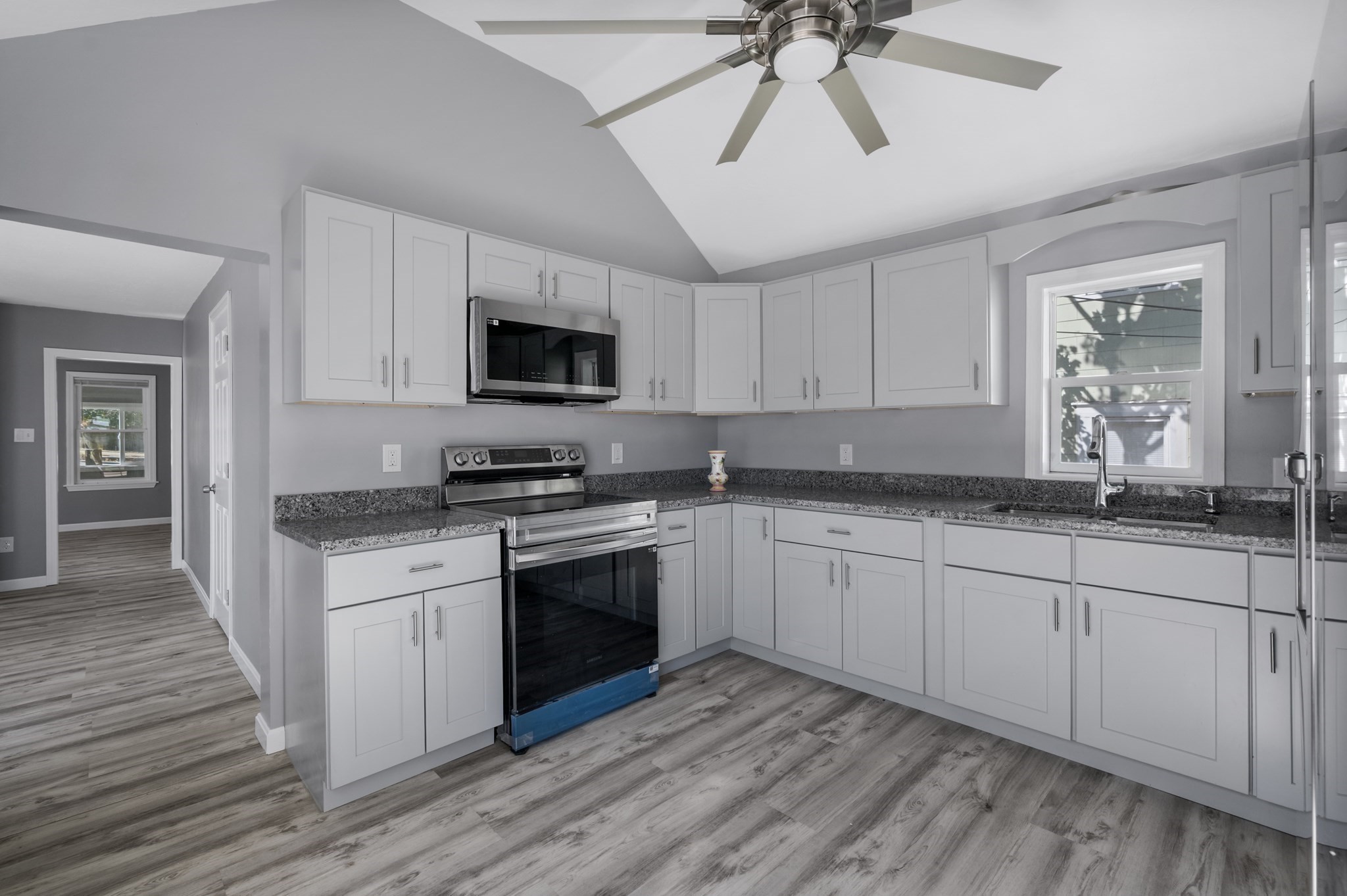 55 Mendon St, Worcester, MA 01604 - Image 11