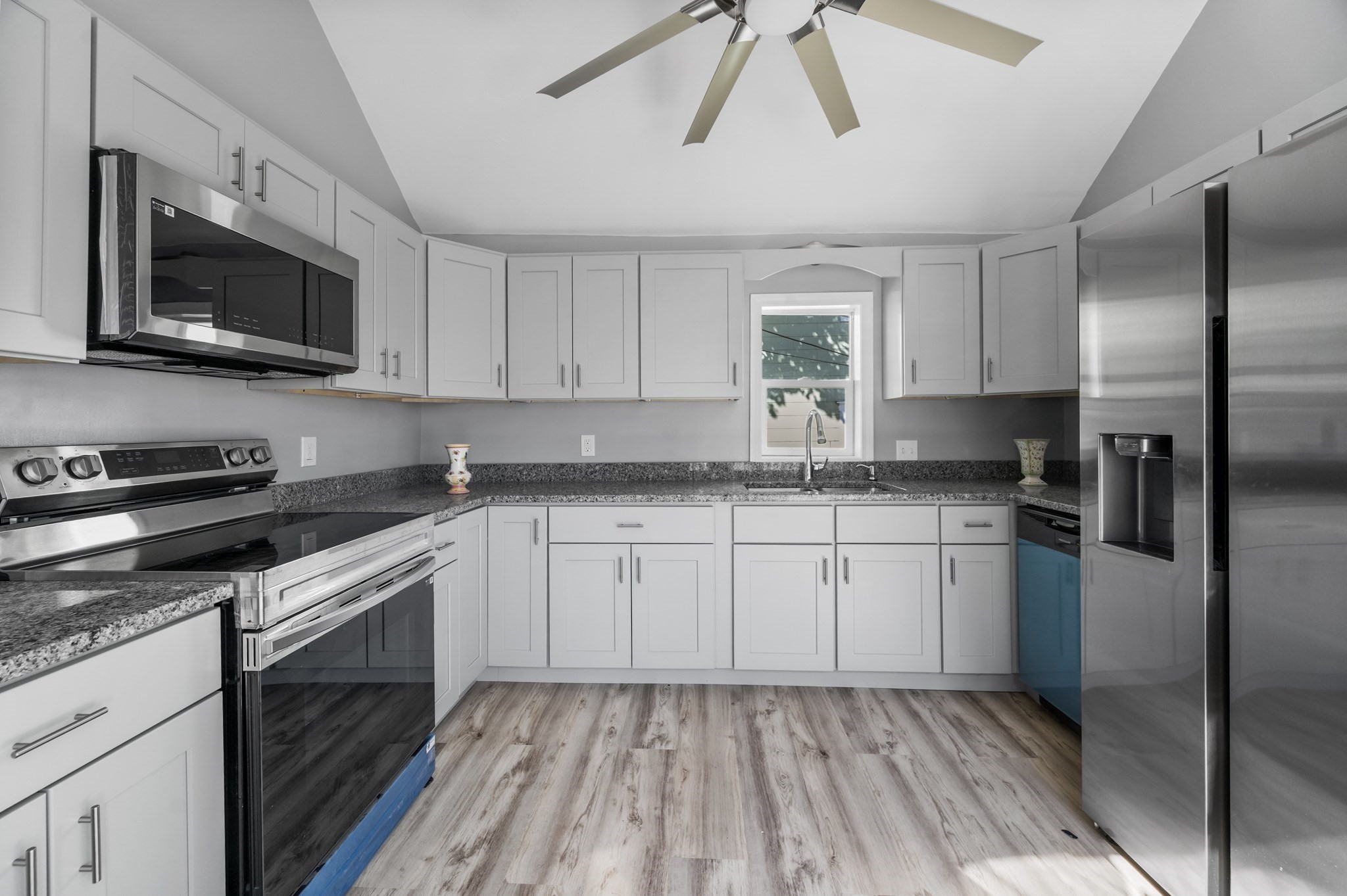 55 Mendon St, Worcester, MA 01604 - Image 9