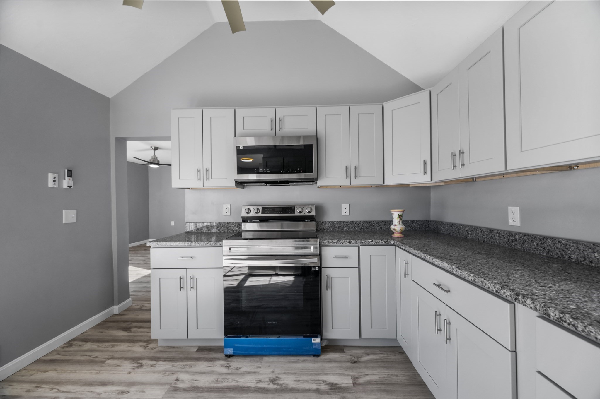 55 Mendon St, Worcester, MA 01604 - Image 10