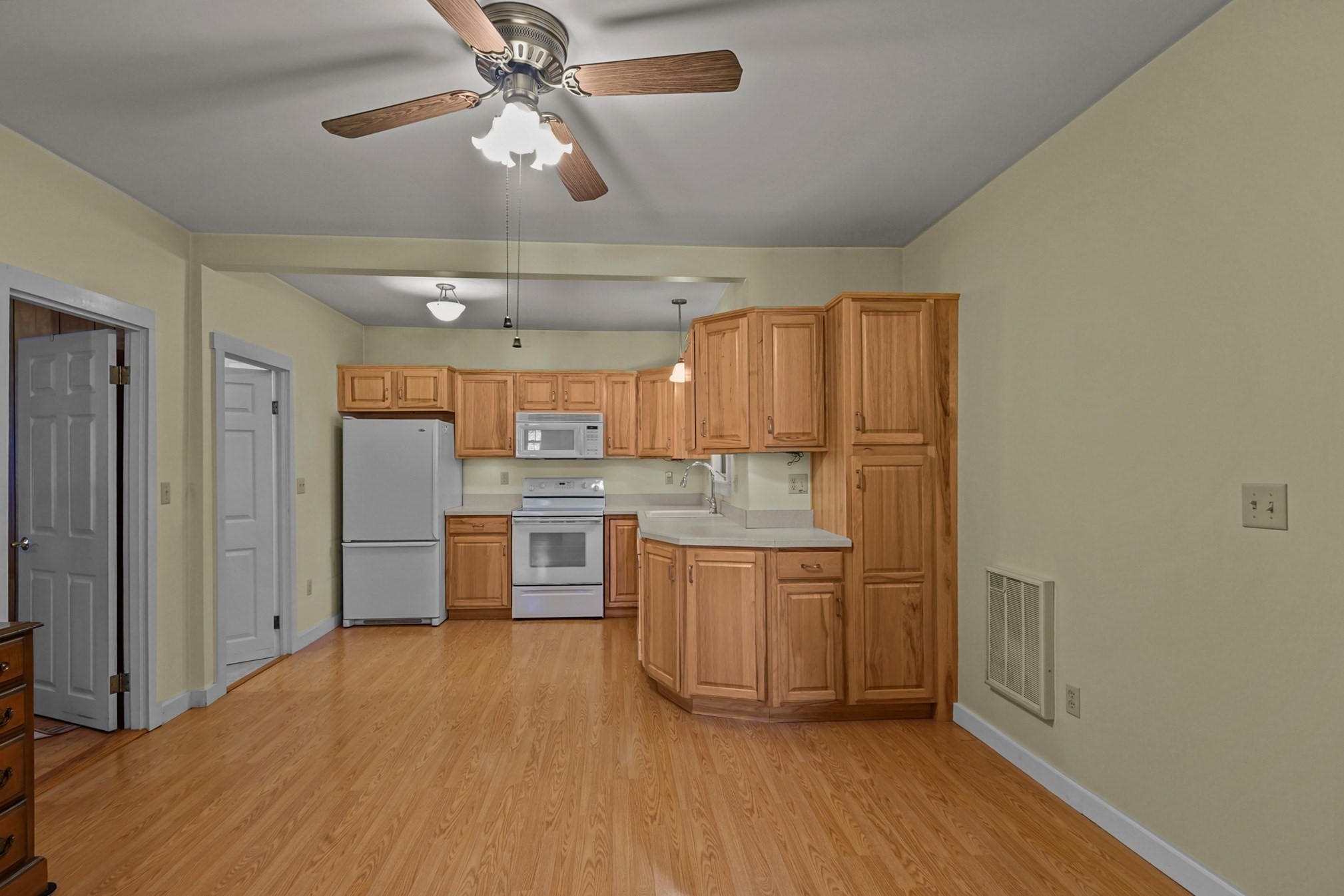 137 Sumner St, North Attleboro, MA 02760 - Image 7