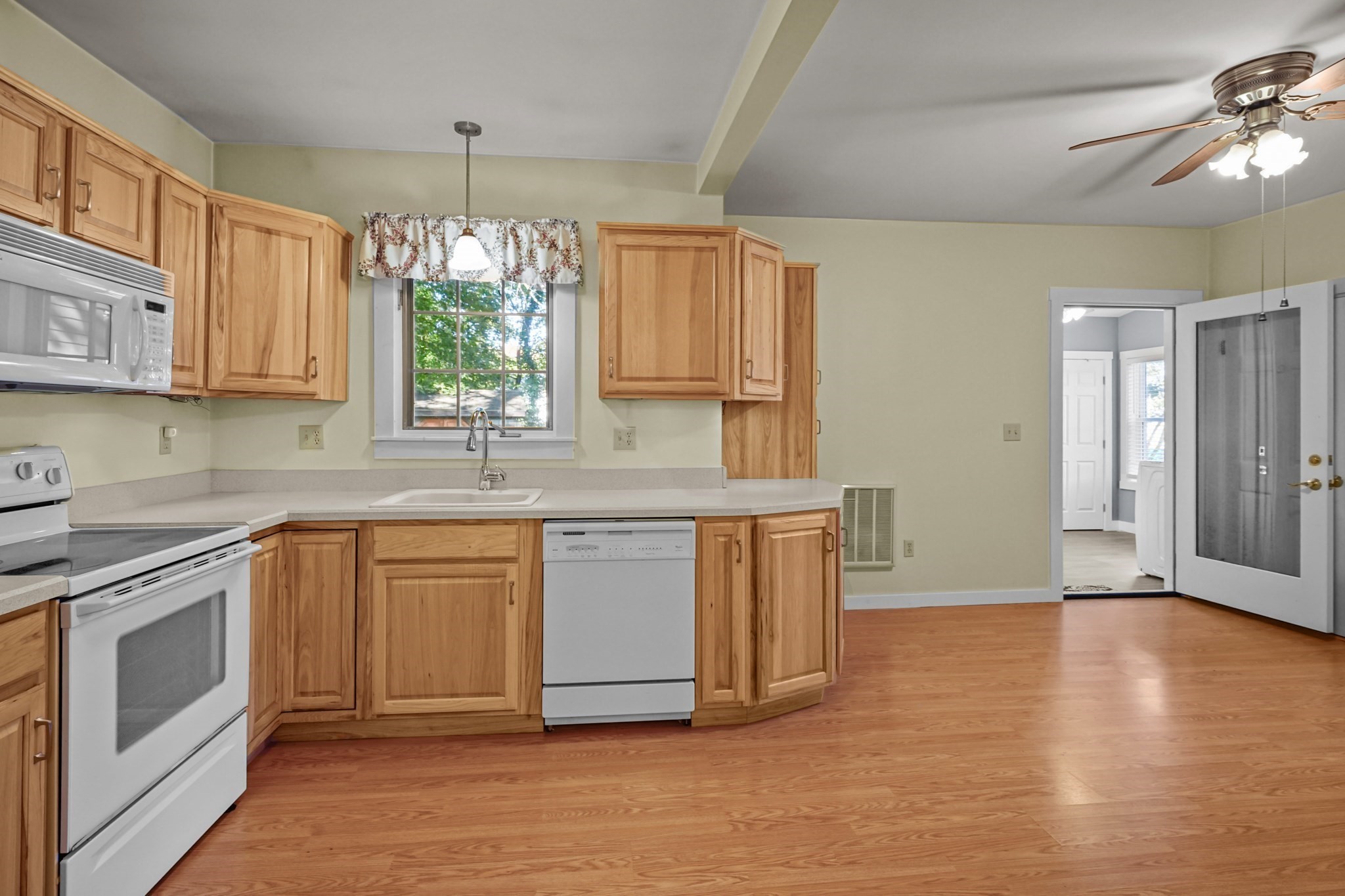 137 Sumner St, North Attleboro, MA 02760 - Image 9
