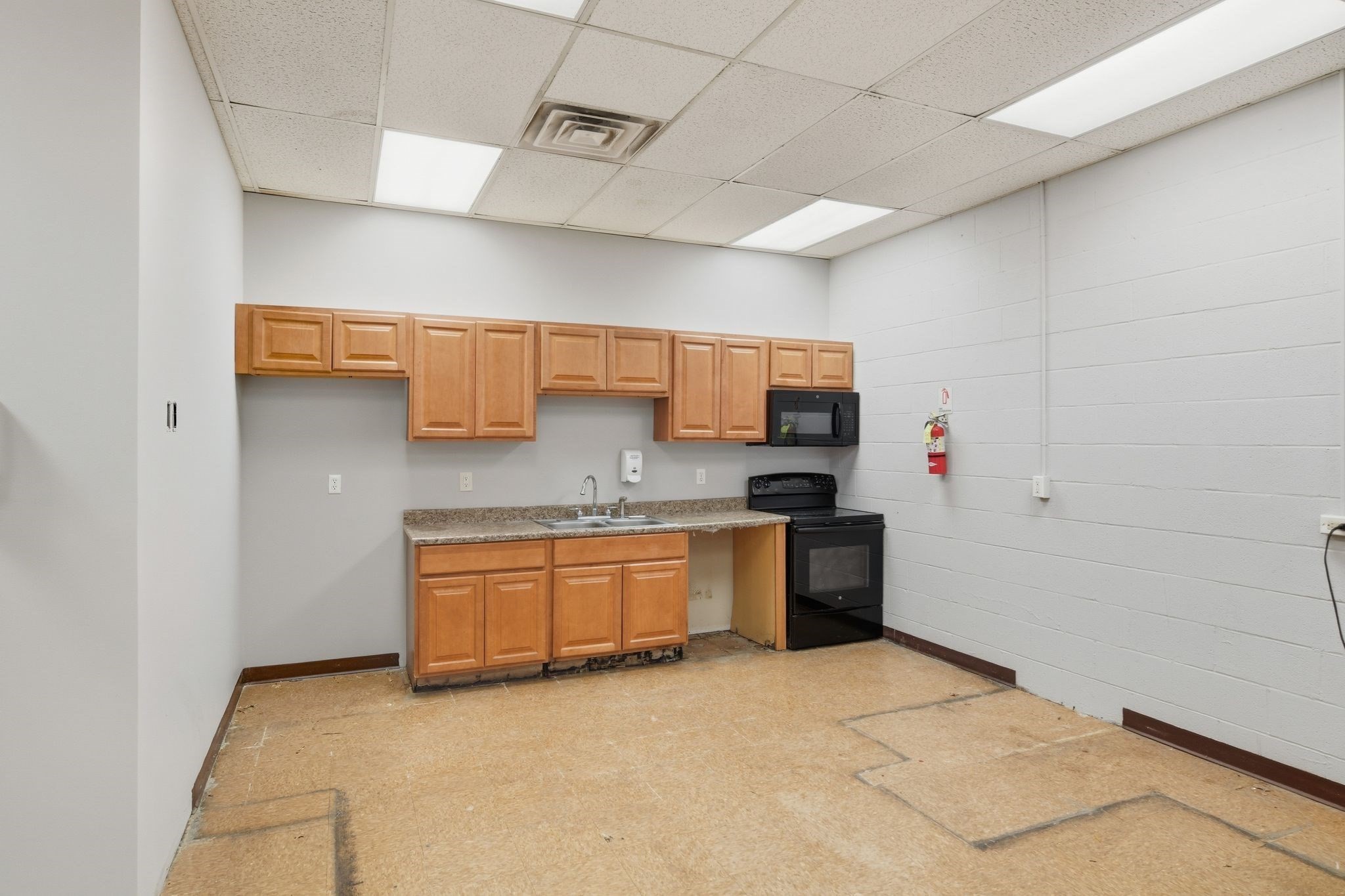 74 Franklin St, Westfield, MA 01085 - Image 9