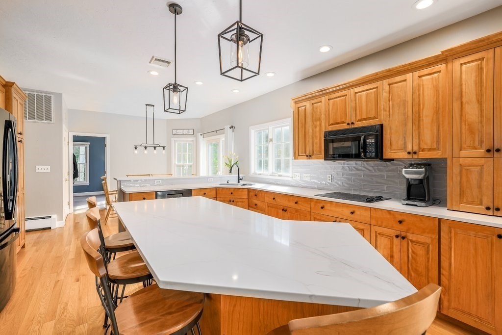 29 Lawrence Dr, Franklin, MA 02038 - Image 4