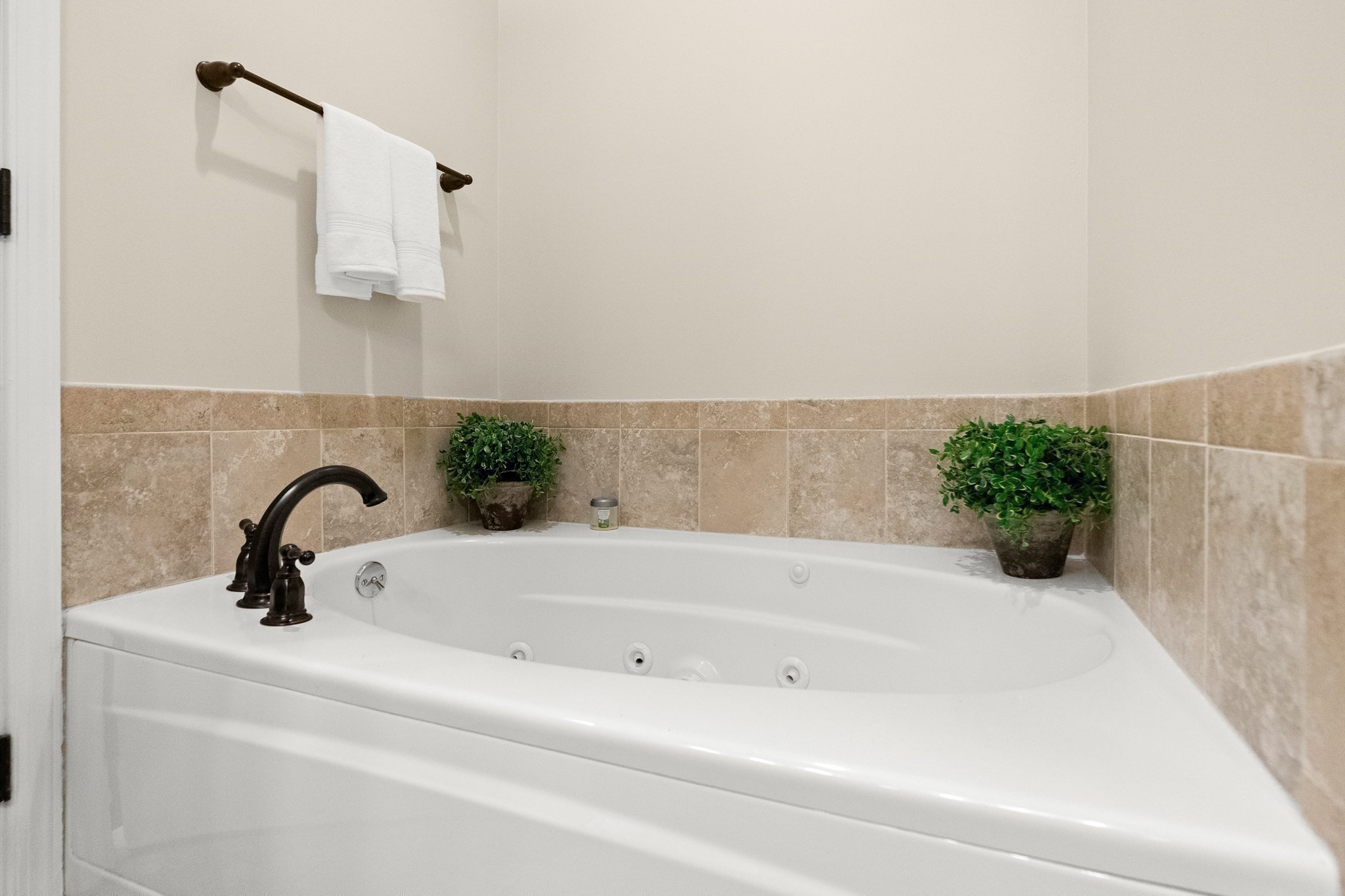 42 Hopkins Circle Unit 42, Methuen, MA 01844 - Image 18