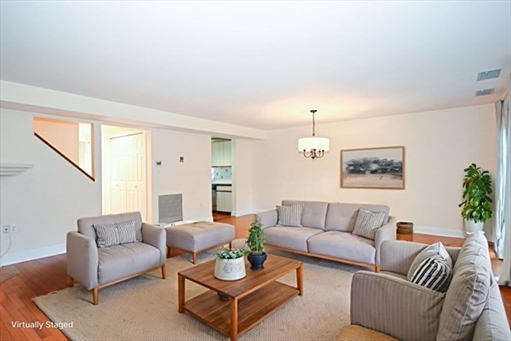 697 Hammond St, Apt 697