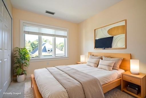 697 Hammond St, Apt 697