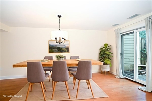 697 Hammond St, Apt 697