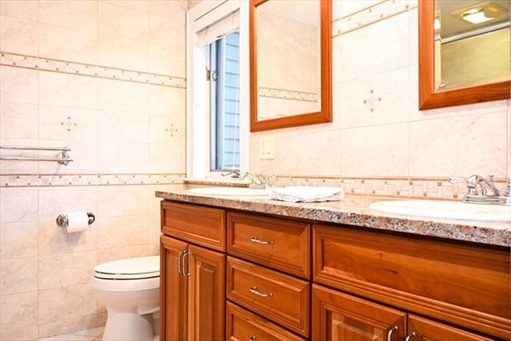 697 Hammond St, Apt 697