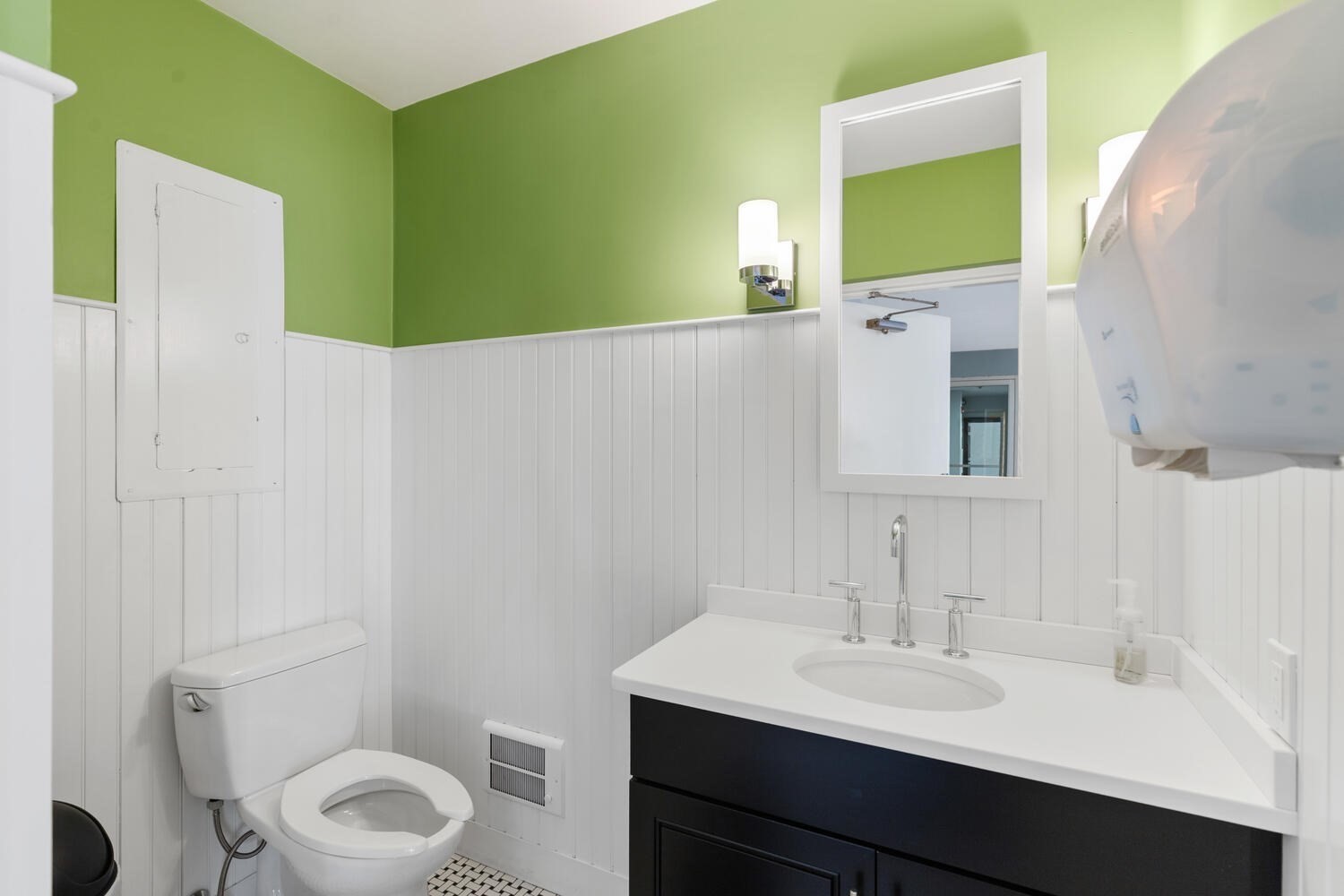 1844 Massachusetts Ave, Lexington, MA 02420 - Image 31