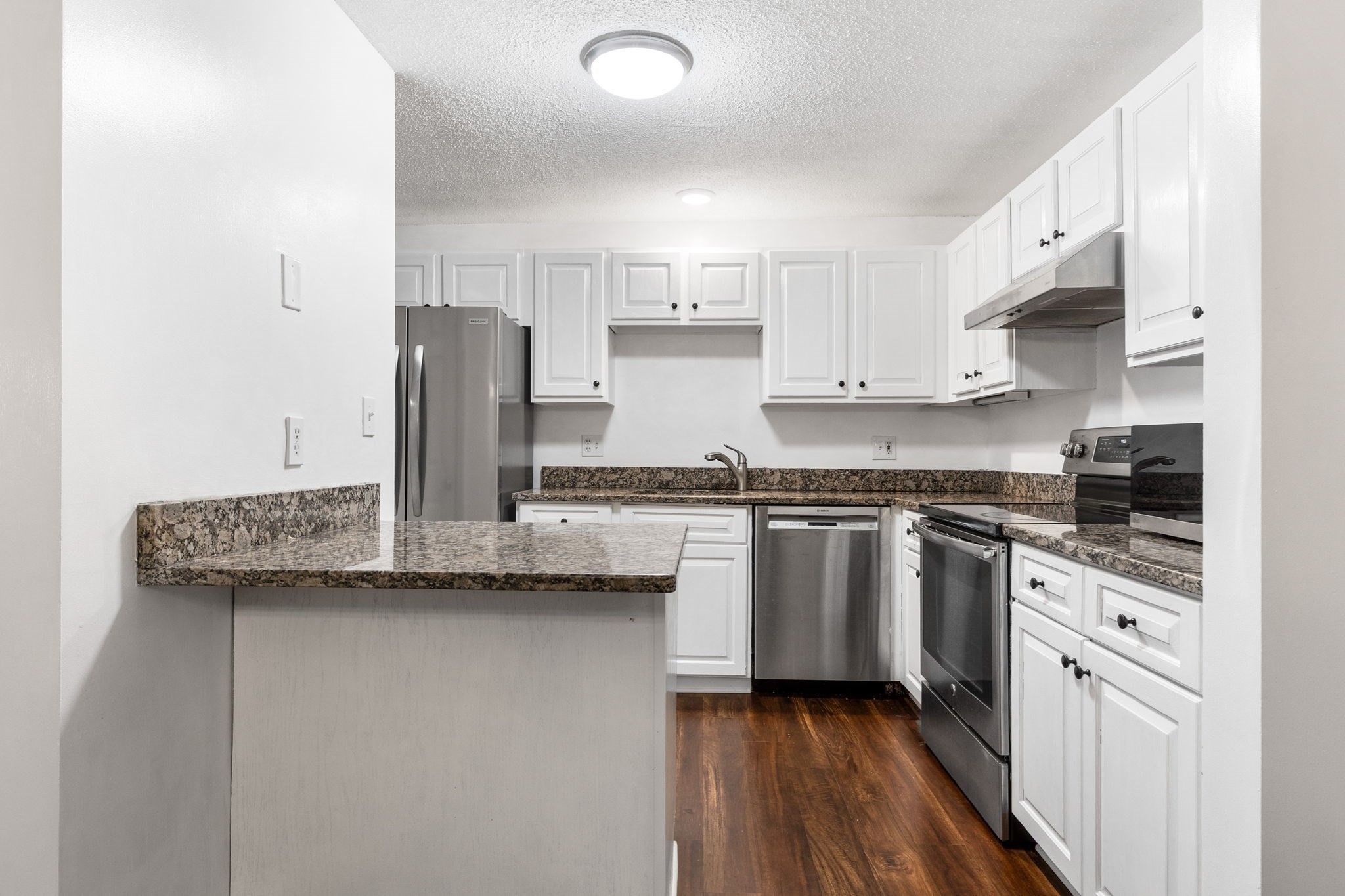 14 Bourbon St Unit 25, Peabody, MA 01960 - Image 3