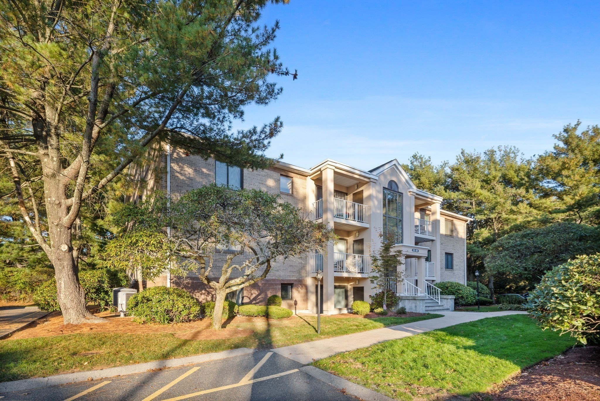 14 Bourbon St Unit 25, Peabody, MA 01960 - Image 27